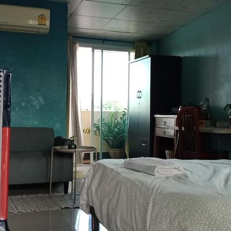 Nbh.@ Prannok Apartment Bangkok Luaran gambar