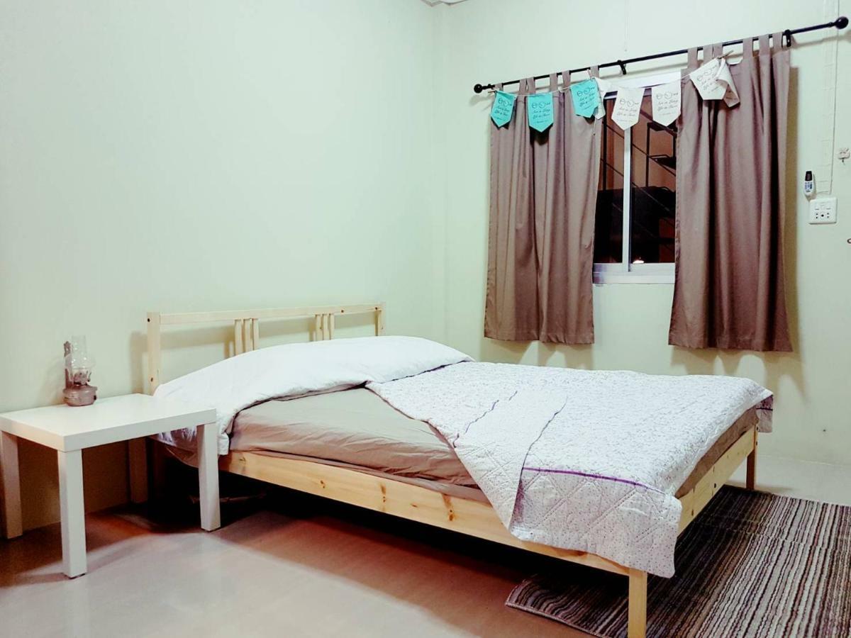 Nbh.@ Prannok Apartment Bangkok Luaran gambar