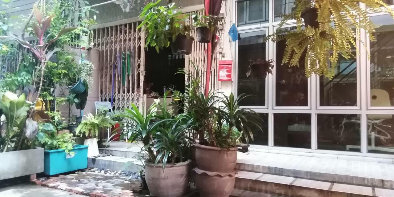 Nbh.@ Prannok Apartment Bangkok Luaran gambar